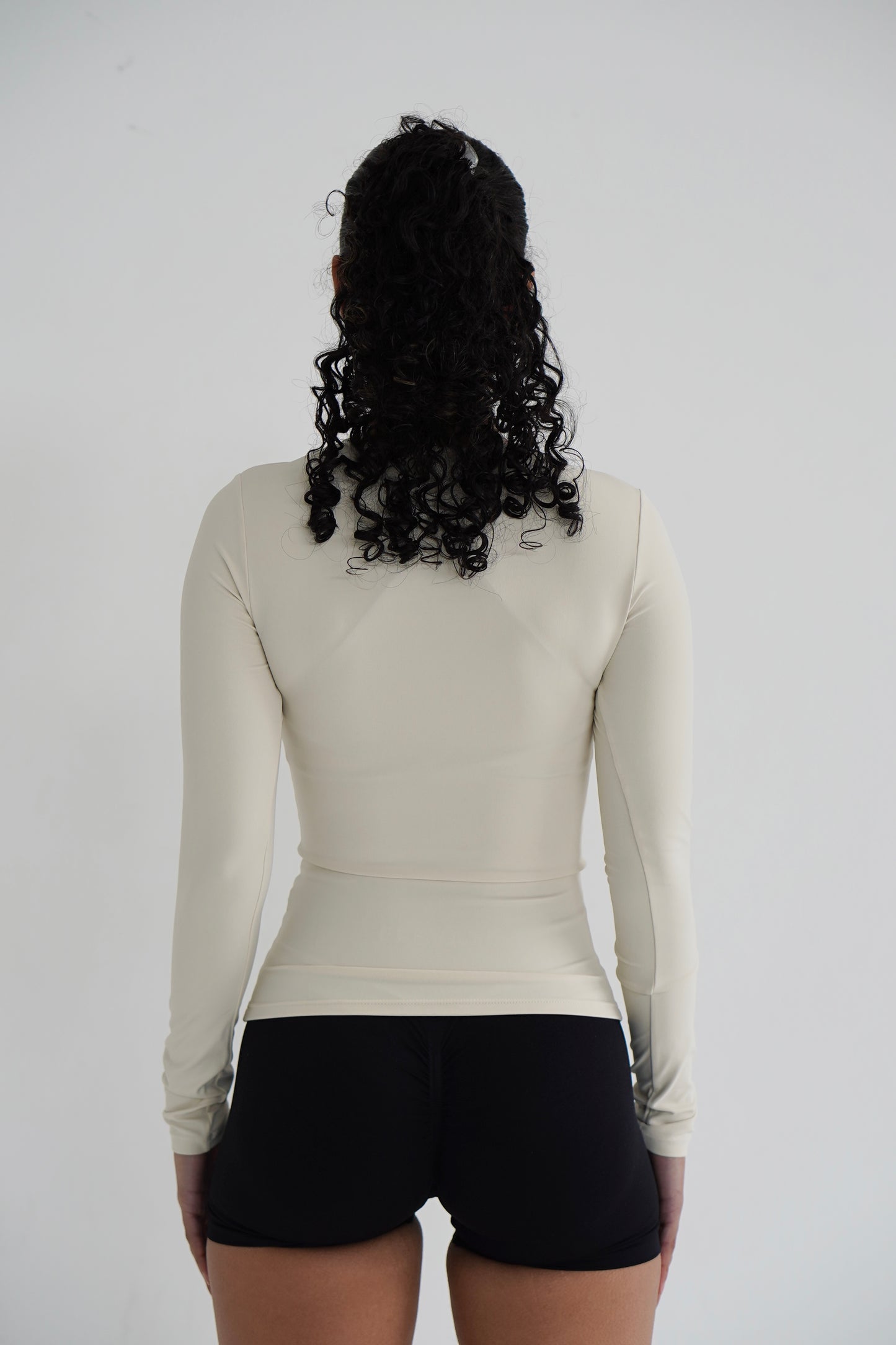 MOTION LONG SLEEVE- OFF WHITE