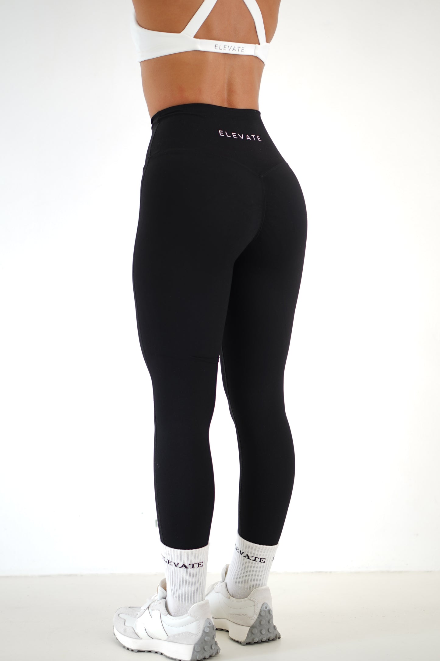 ESSENTIAL LEGGINGS- BLACK