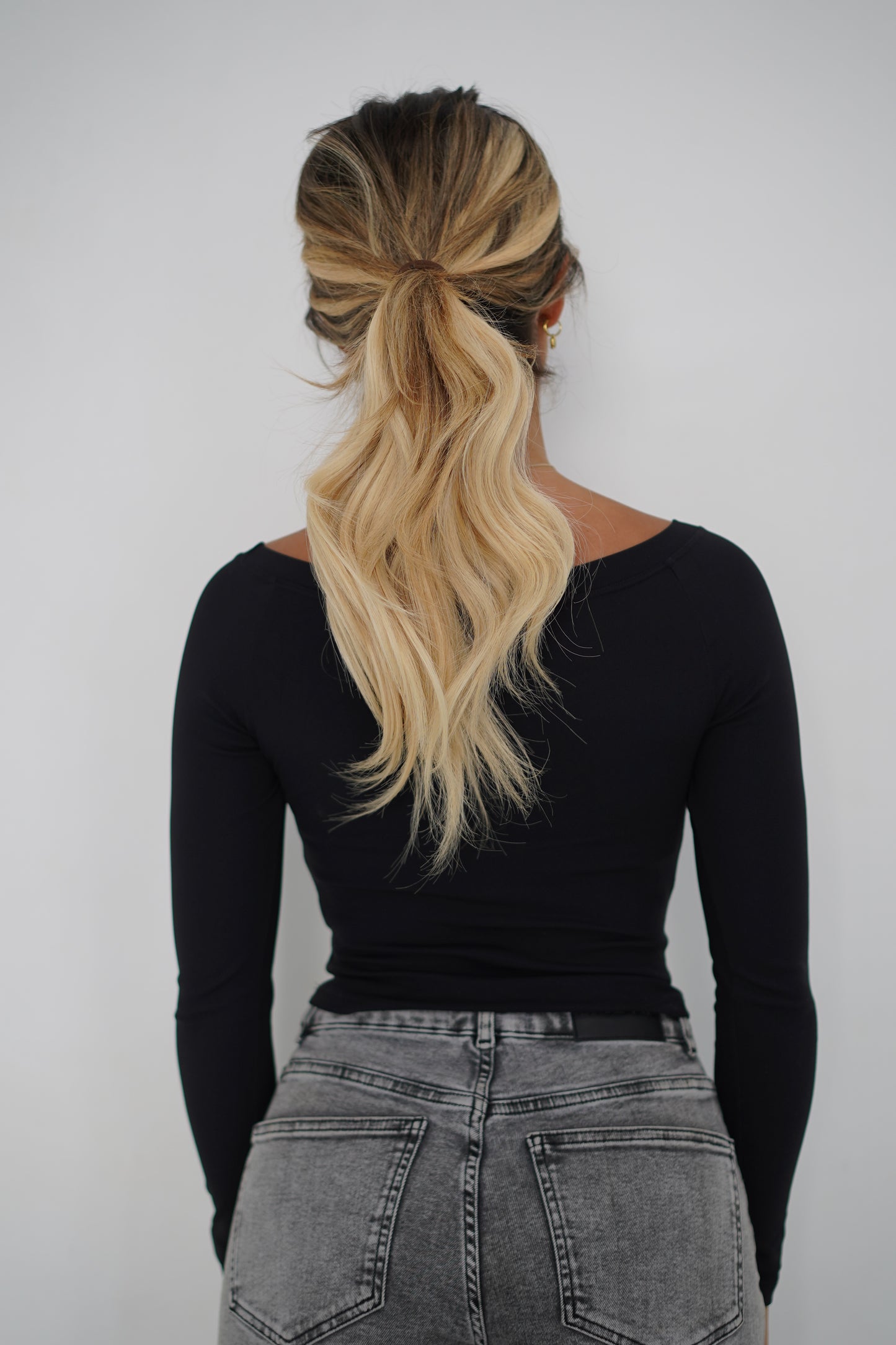 OFF THE SHOULDER LONG SLEEVE- BLACK