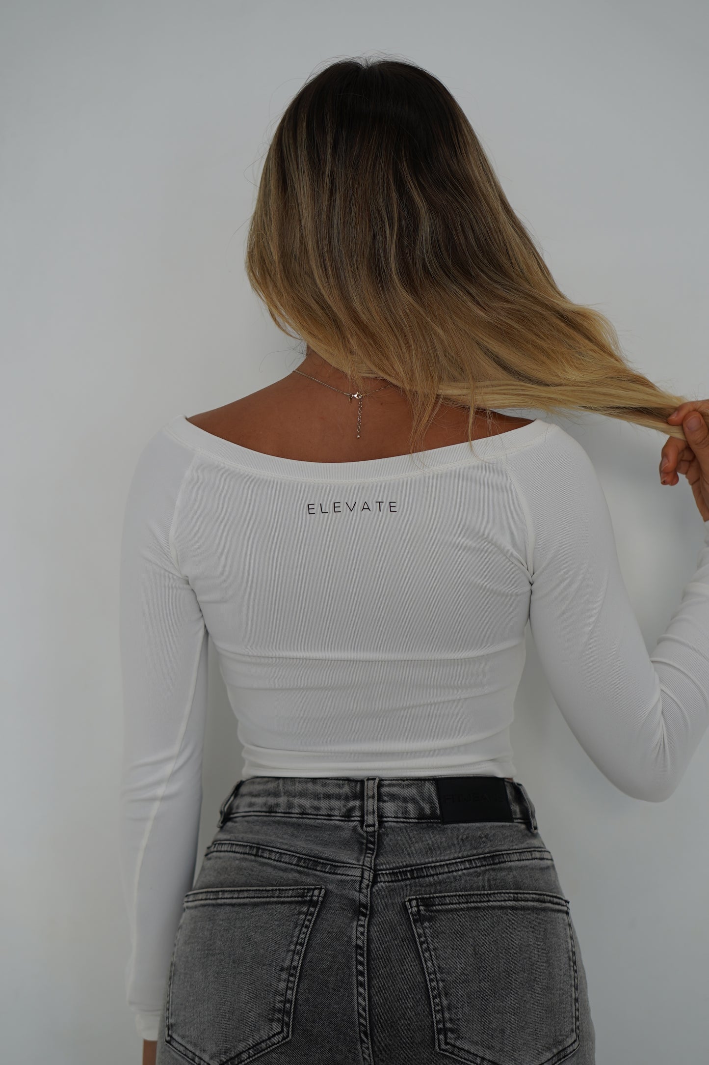 OFF THE SHOULDER LONG SLEEVE- WHITE