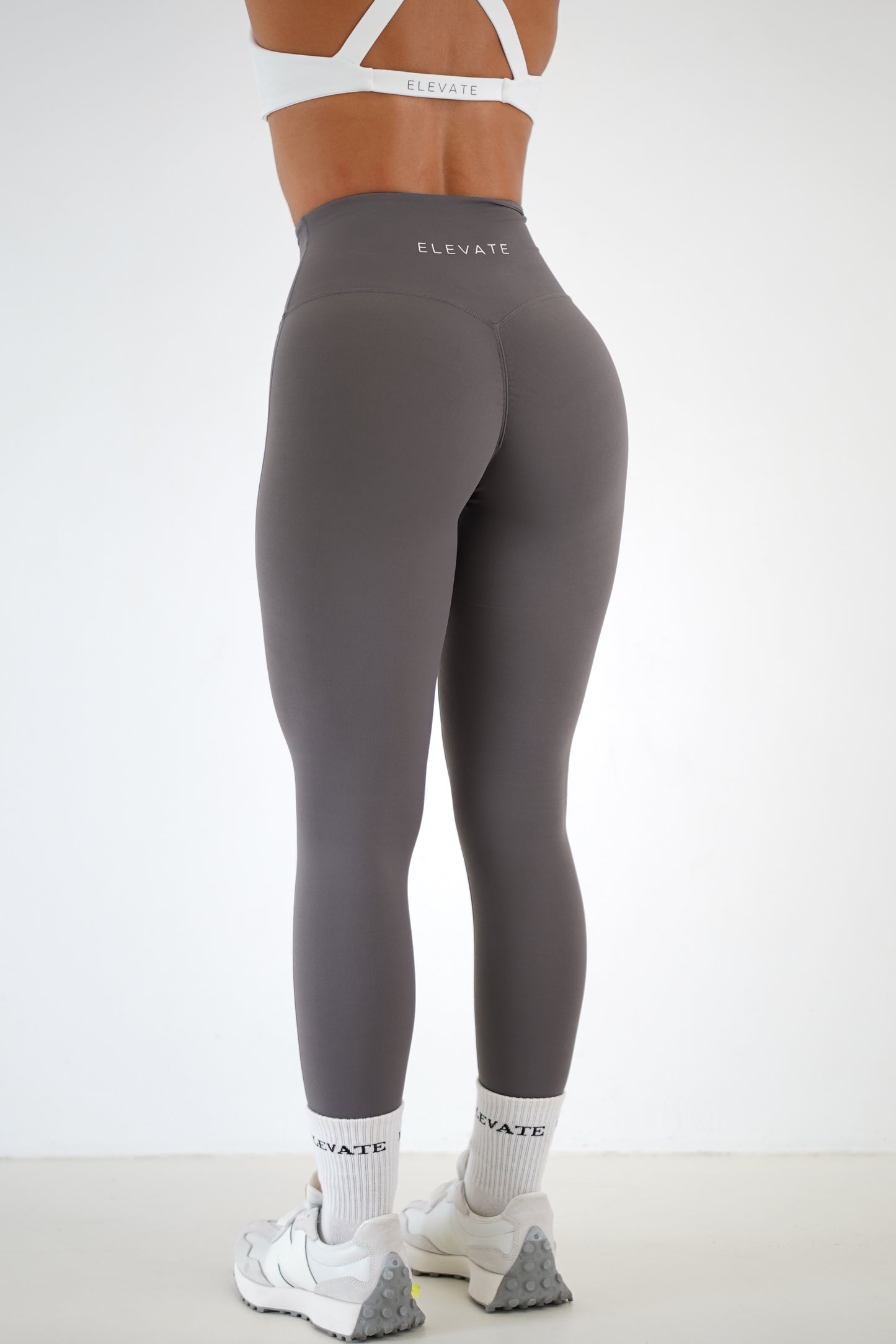 ESSENTIAL LEGGINGS- GREY