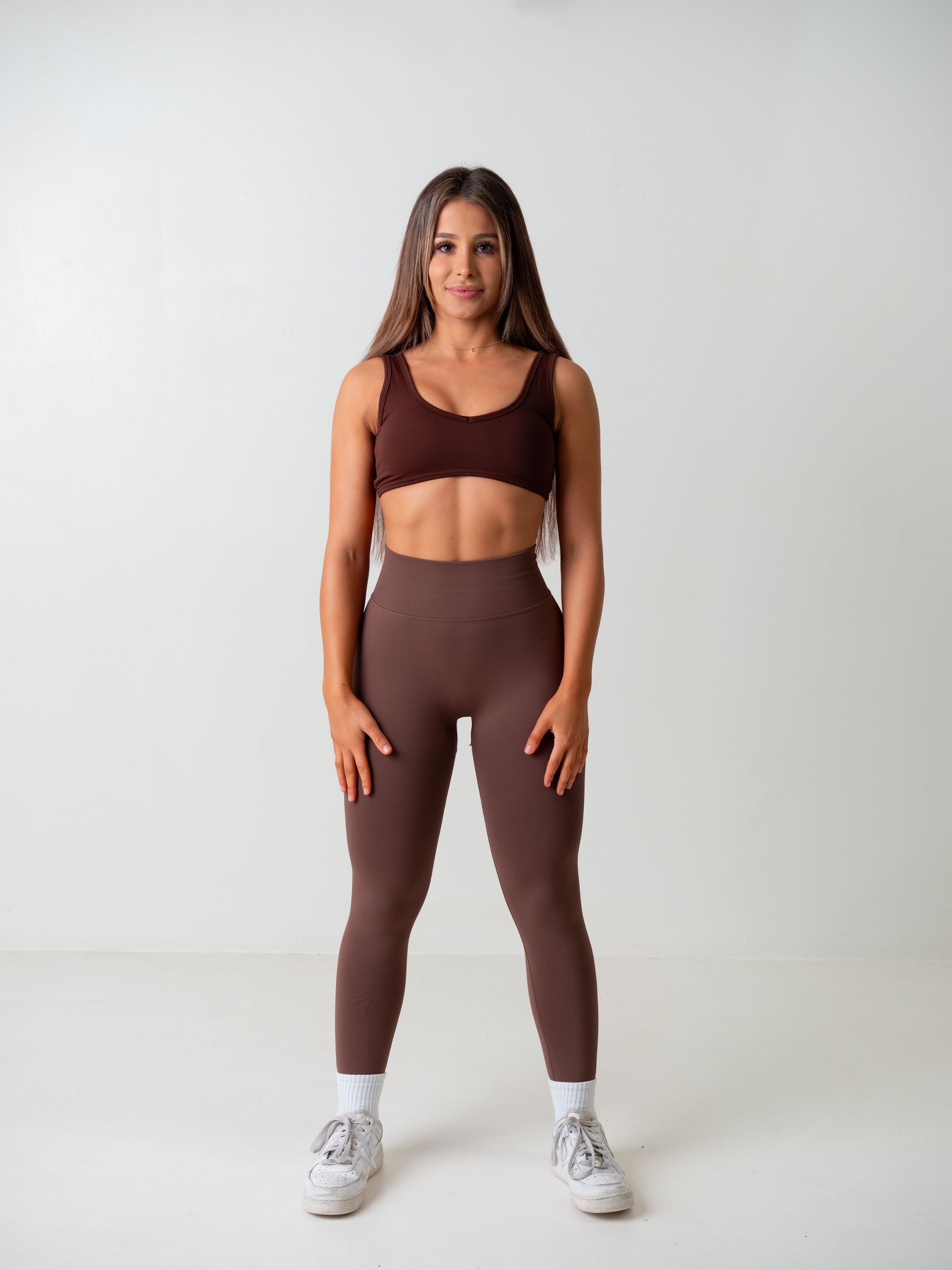 AMPLIFY SCRUNCH LEGGINGS- DARK GREY – ELEVATE Apparel