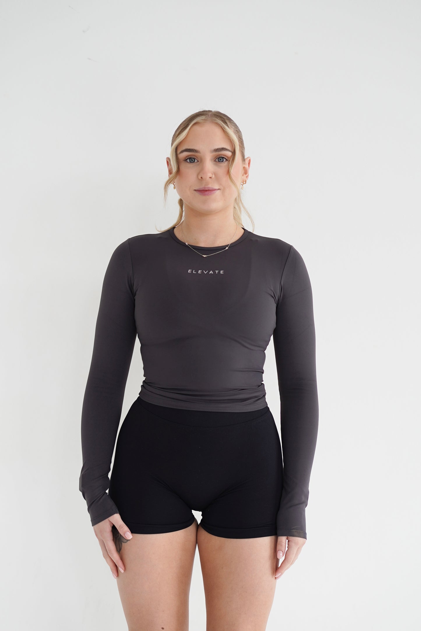 MOTION LONG SLEEVE- CHARCOAL