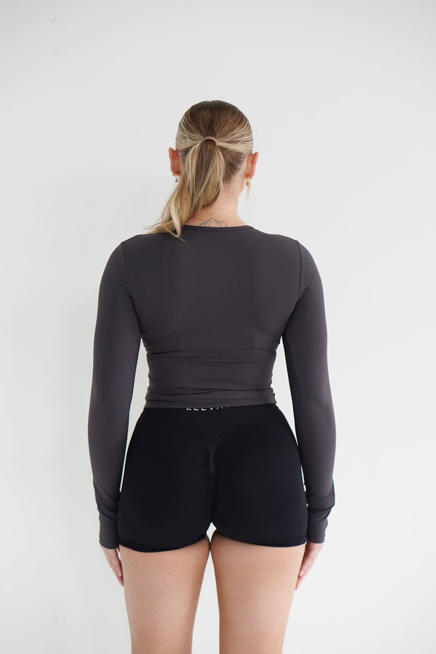MOTION LONG SLEEVE- CHARCOAL