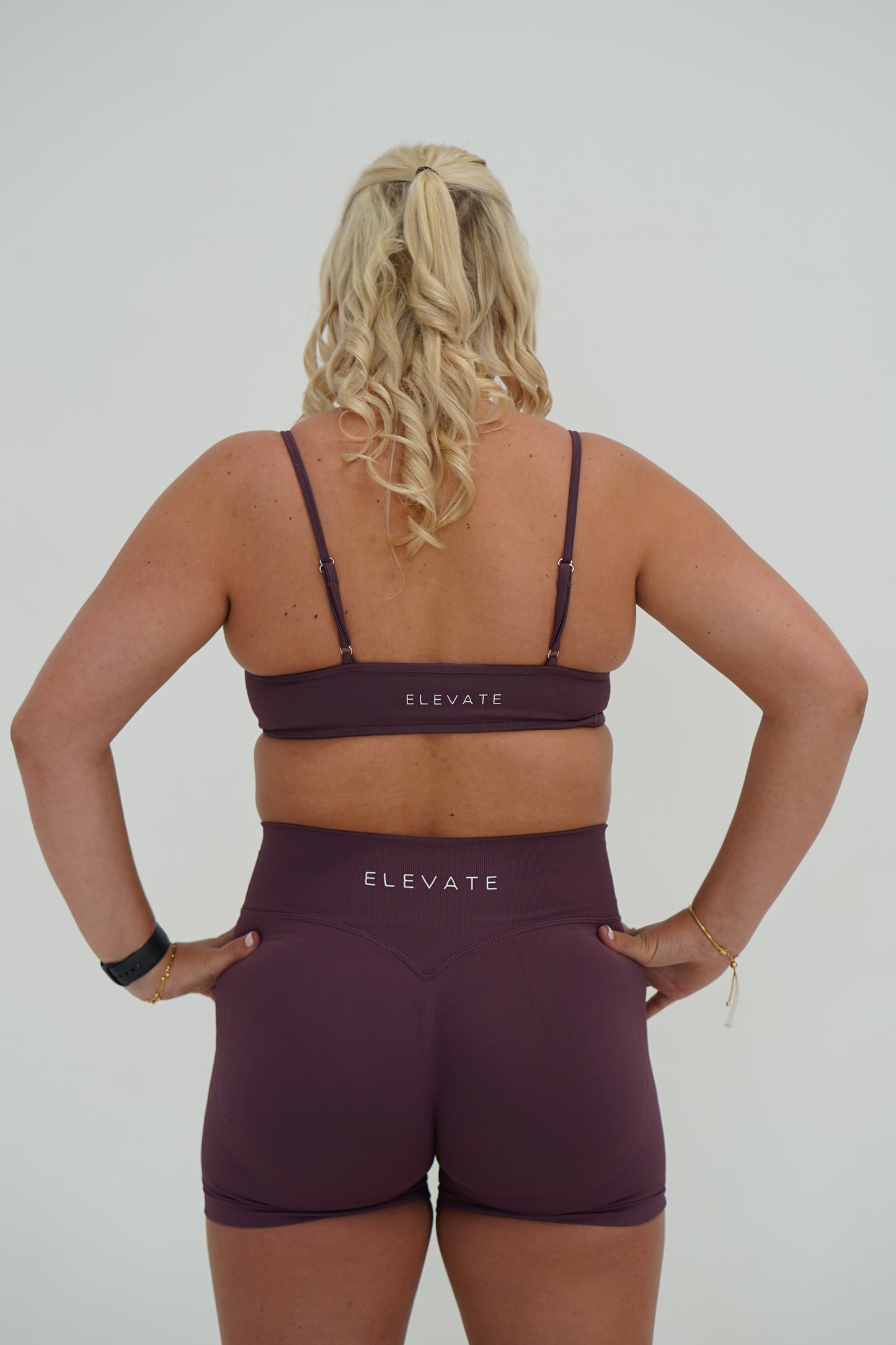 SIGNATURE CROP- PLUM