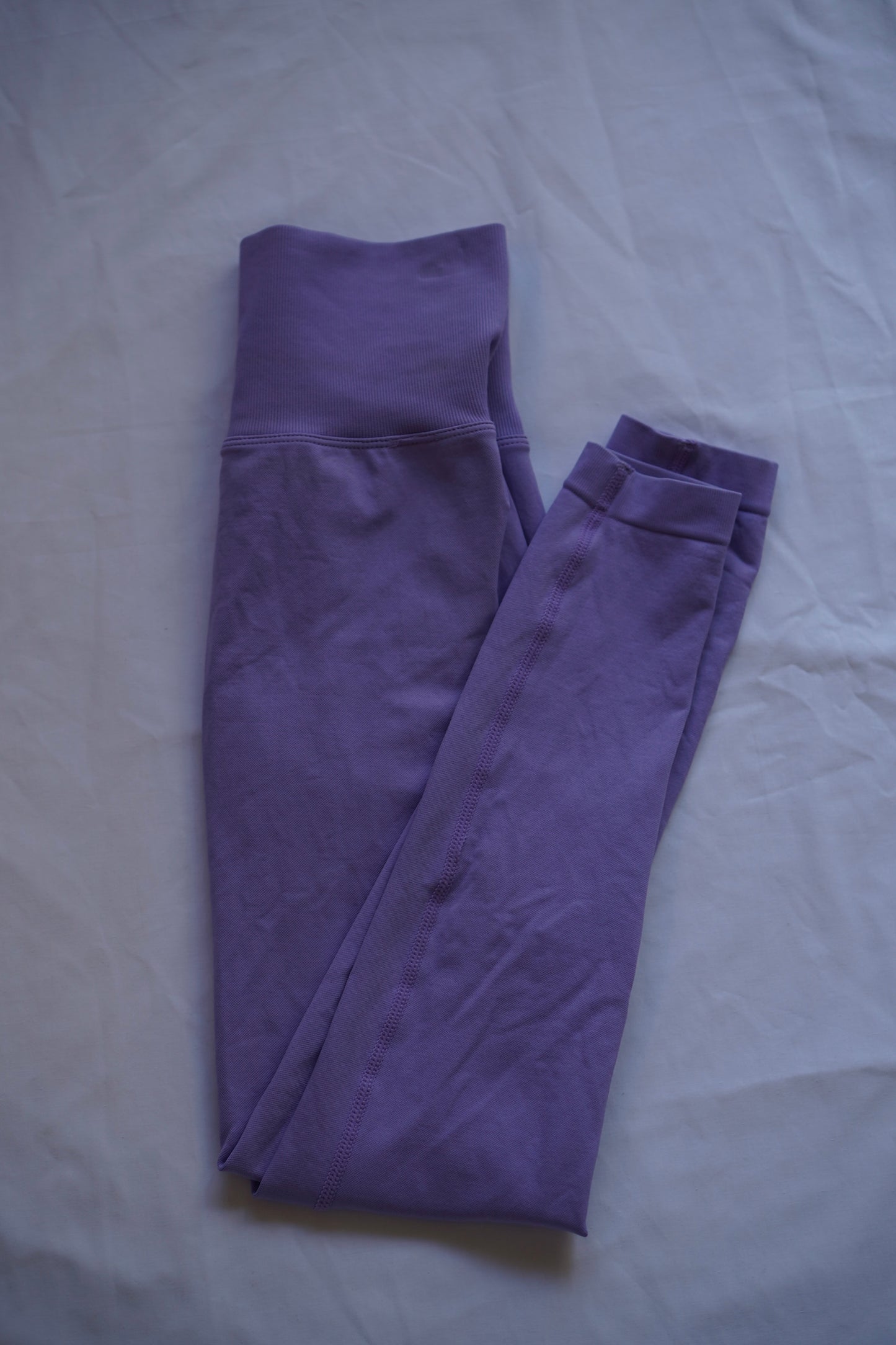 SAMPLE- AMPLIFY SCRUNCH LEGGINGS- LILAC