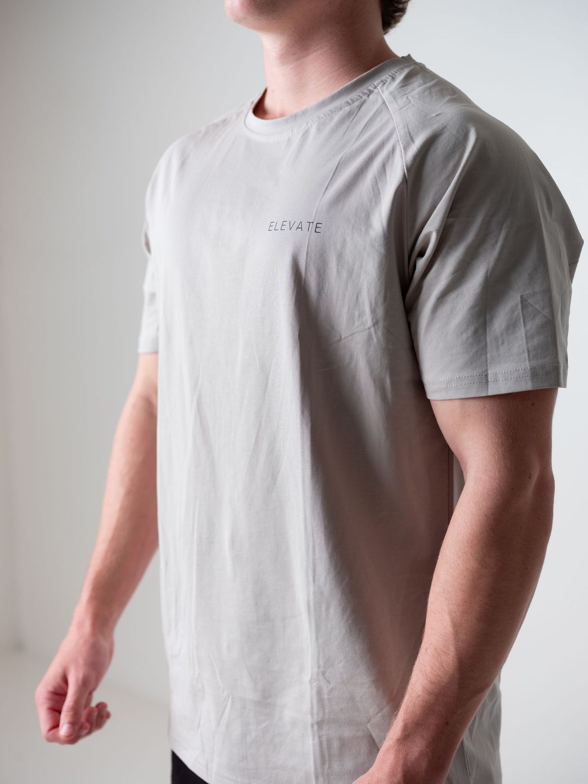 MEN'S TEE- GREY