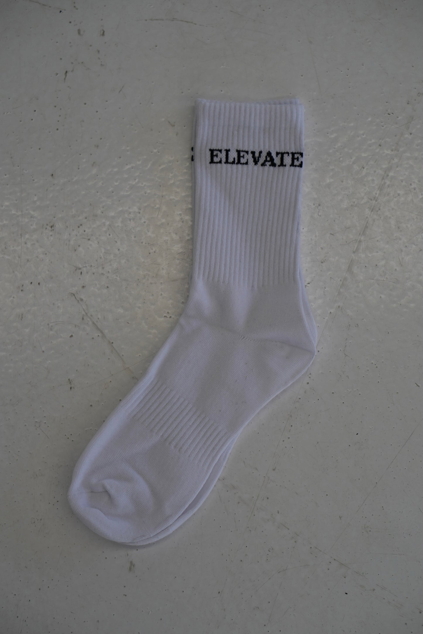 CREW SOCKS- LONG (WHITE)