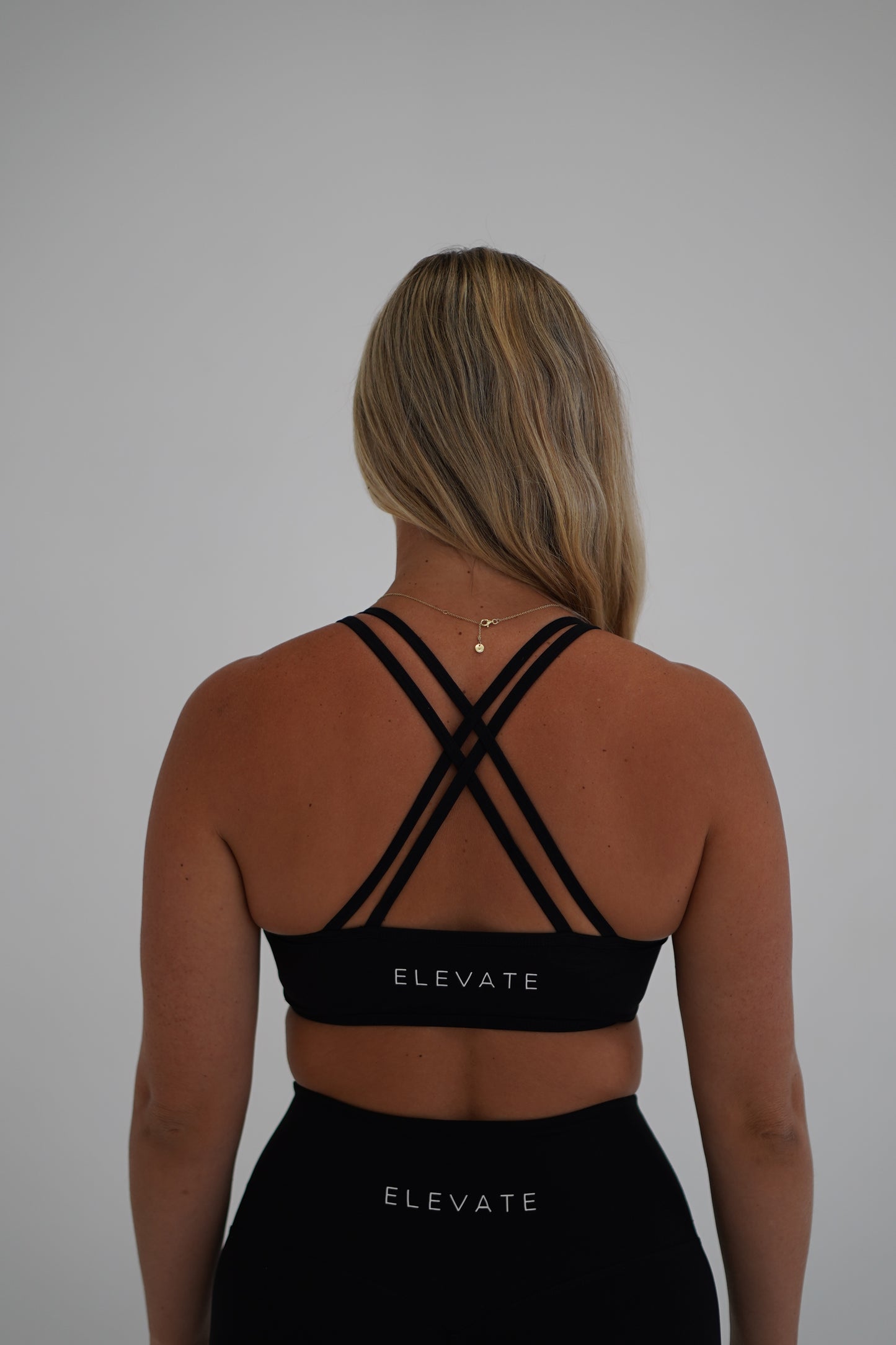 ESSENTIAL CROSS OVER CROP- BLACK