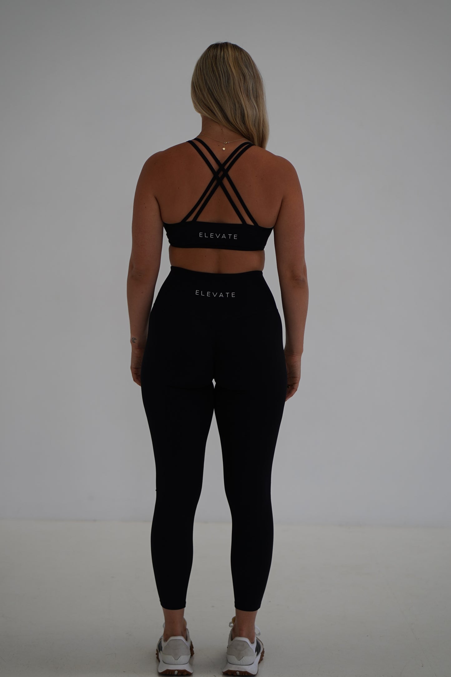 ESSENTIAL LEGGINGS- BLACK