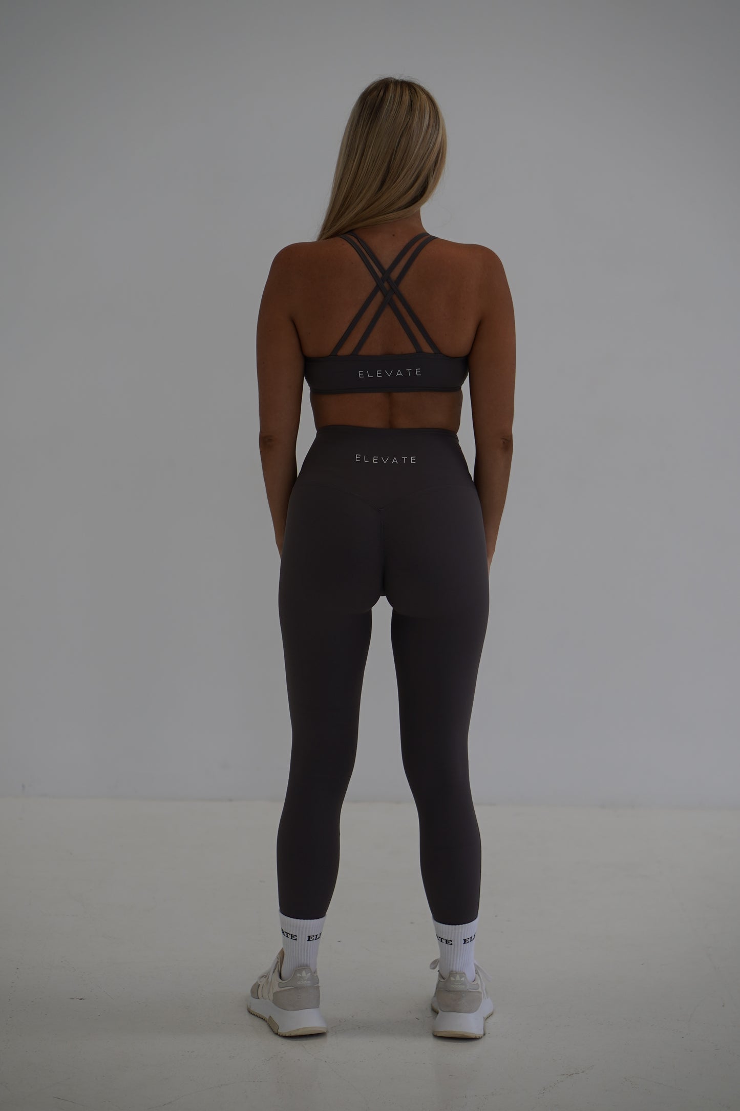 ESSENTIAL LEGGINGS- GREY