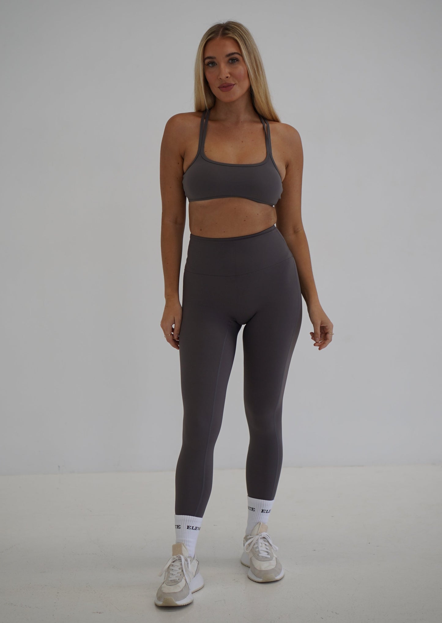 ESSENTIAL LEGGINGS- GREY