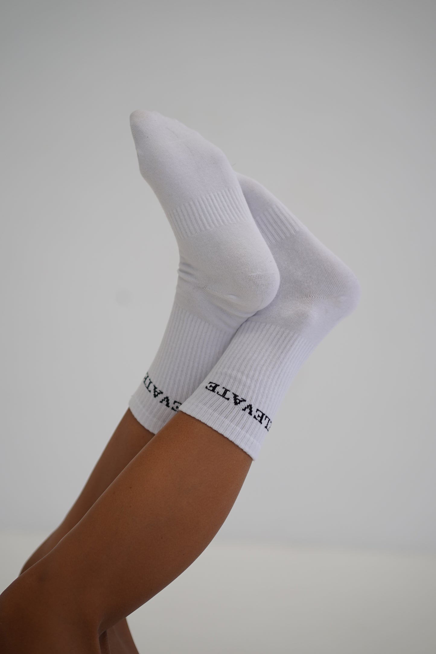 CREW SOCKS- LONG (WHITE)